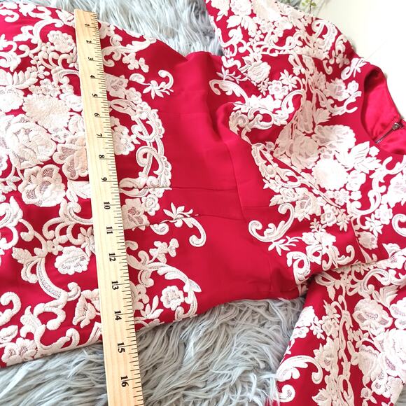 Beautiful Red Embroidered 100% Silk Double Lining Accent Dress Size 36 - Picture 6 of 10